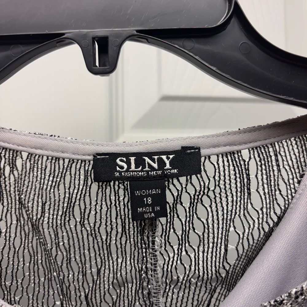 SLNY 2-Piece Metallic Lace Fringe Dress & Jacket Set – Silver (Size 18) - Picture 3 of 11